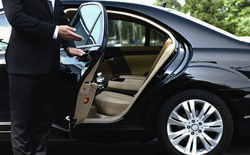 Vehicule de tourisme avec chauffeur